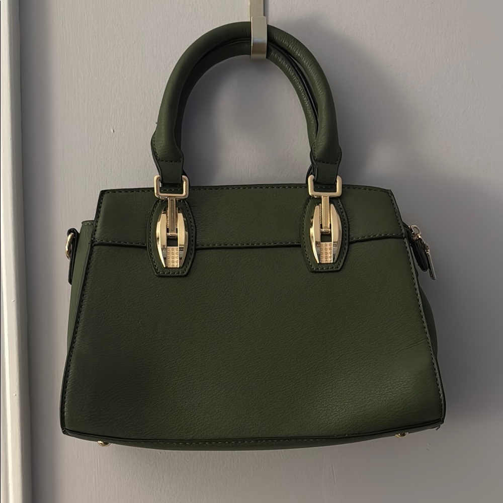 Elegant Green Handbag by La Terre